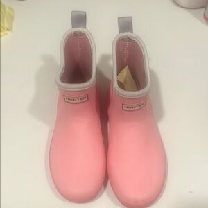 Hunter Pink Rain & Snow Boots Ankle Height Slip-On big girl rain boots